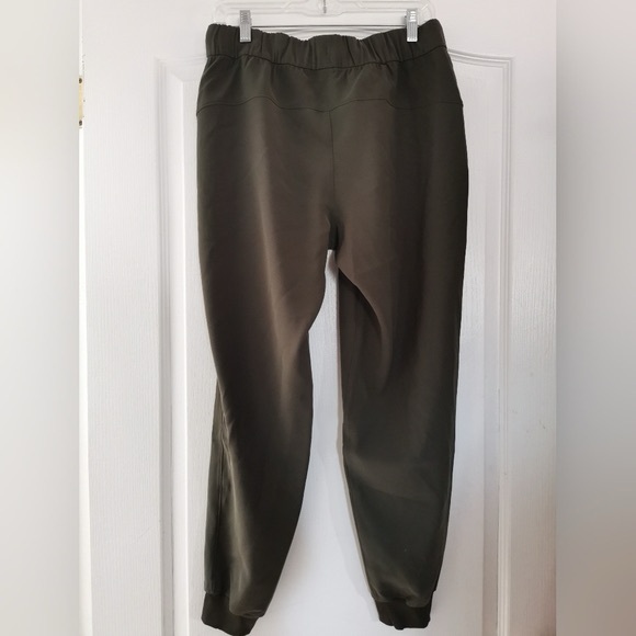Lululemon On the Fly JoggerDark Olive size 8 - Picture 7 of 15